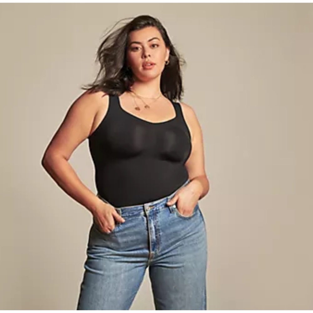 Evelyn& Bobbie size XL black smoothing cami. Removable pads. Built in bra .
